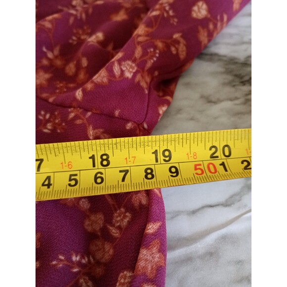 Paper Crane Burgundy Floral Babydoll Blouse Long Sleeve Semi Sheer Sleeve Size M - Picture 7 of 8